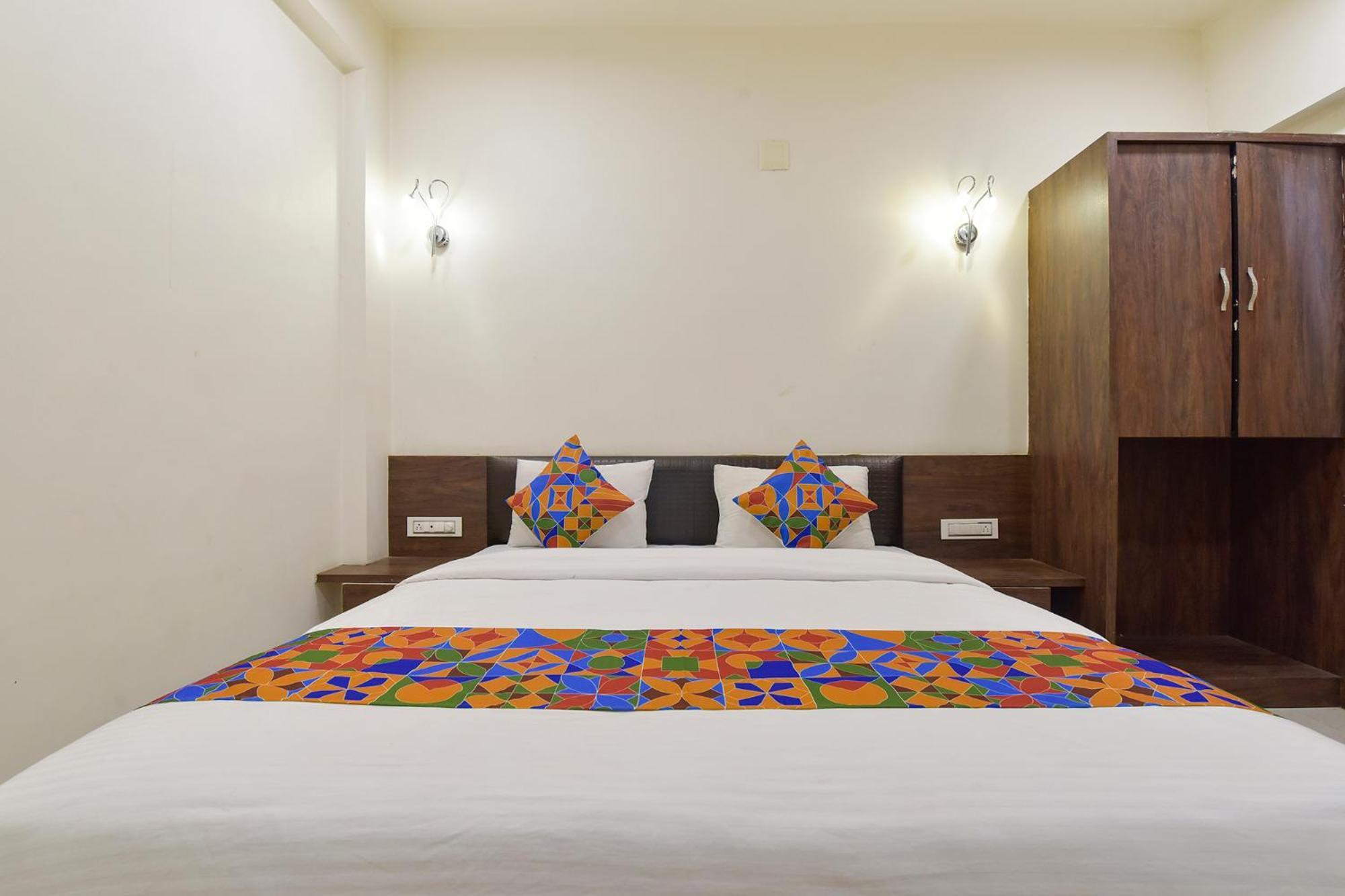 Fabhotel A1 Plaza Ahmedabad Exterior photo
