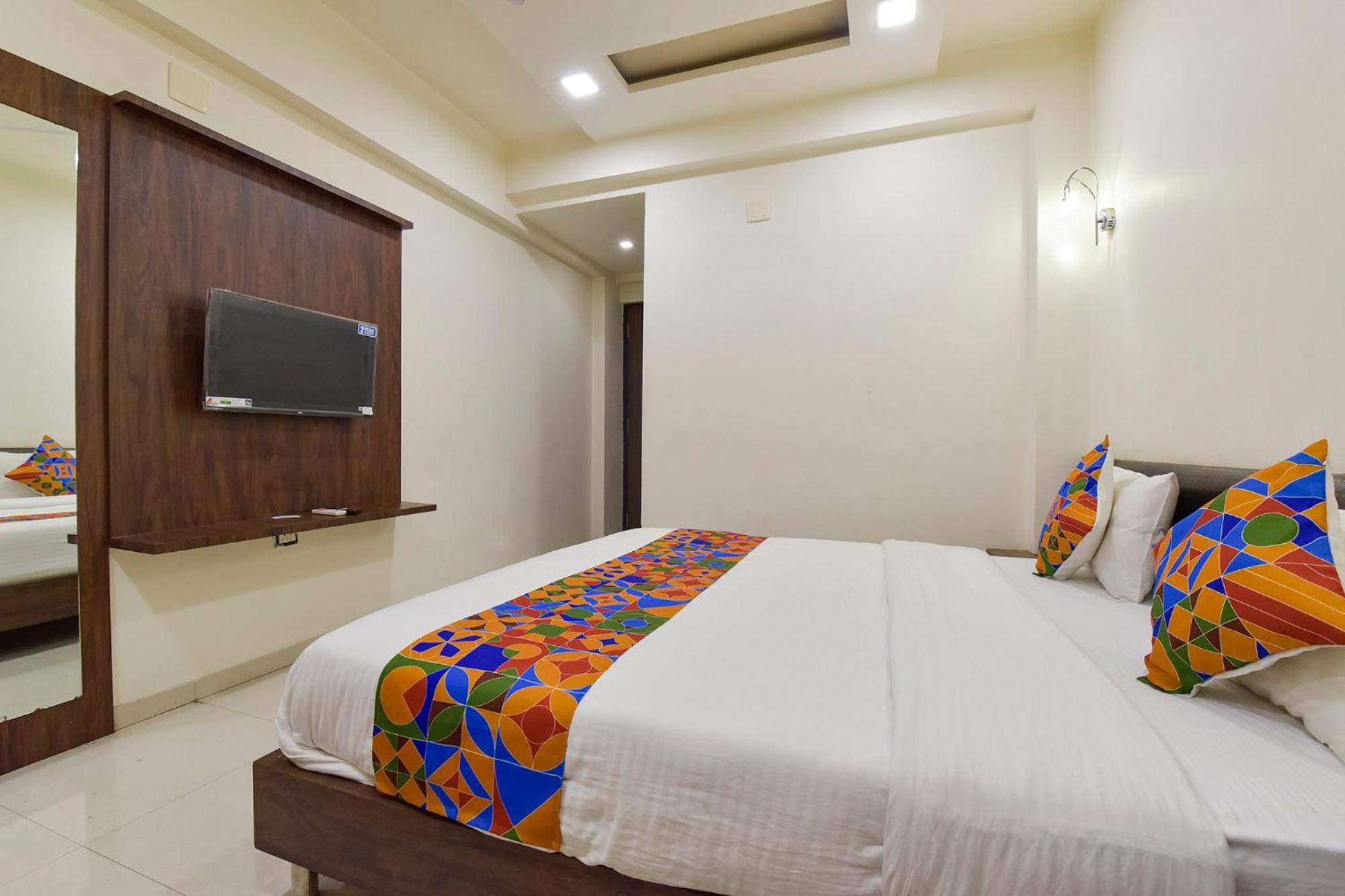 Fabhotel A1 Plaza Ahmedabad Exterior photo